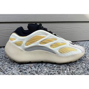 Adidas Yeezy 700 V3 Safflower Yellow G54853 Men's Size 6.5 Sneakers